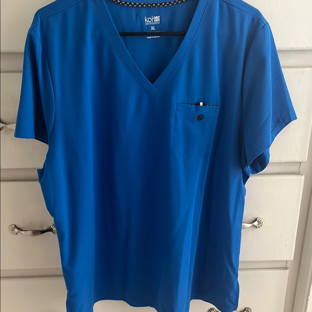 Koi Men's Blue V-Neck Shirt